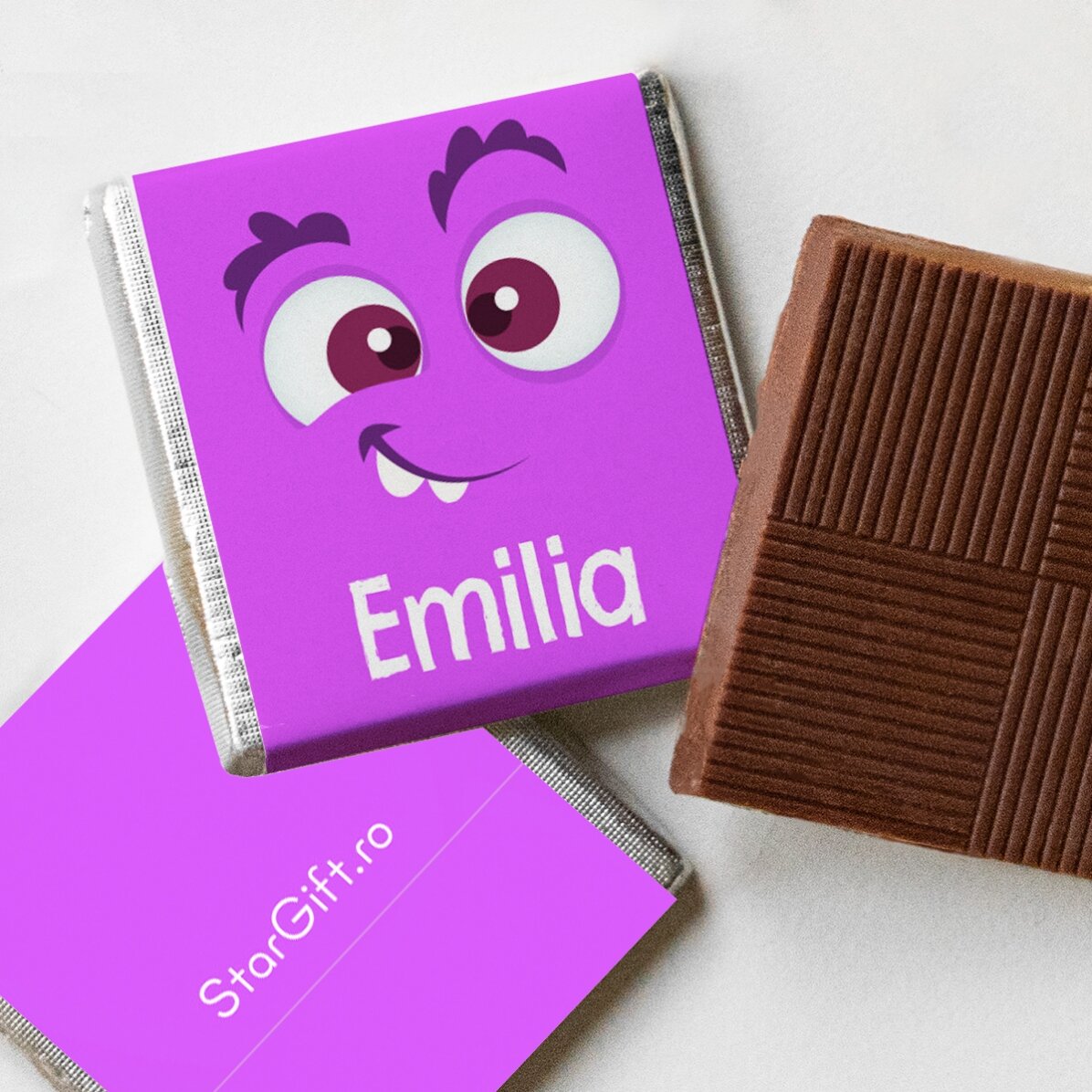 Set of 10 mini chocolates personalised with text - Monstruleti
