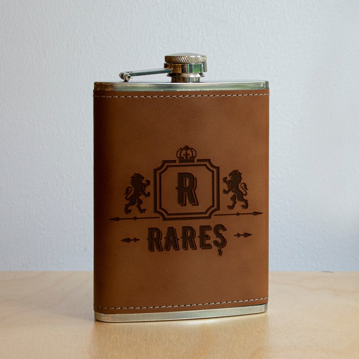 Flacon de poche personnalisé recouvert de cuir - Le Roi Lion