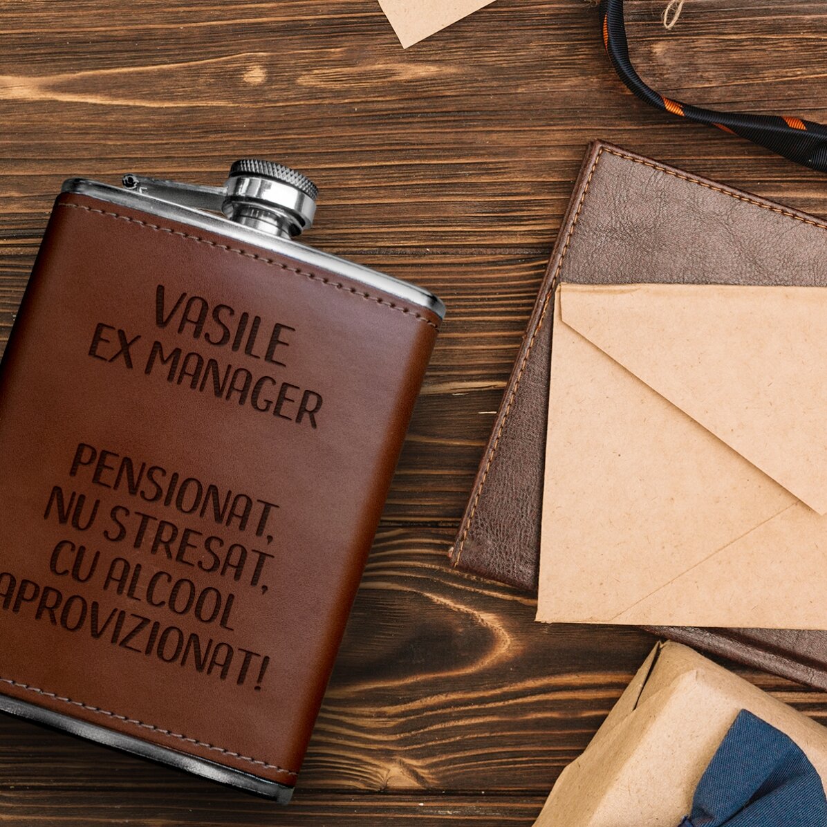 Flacon de poche personnalisé recouvert de cuir - Retraité