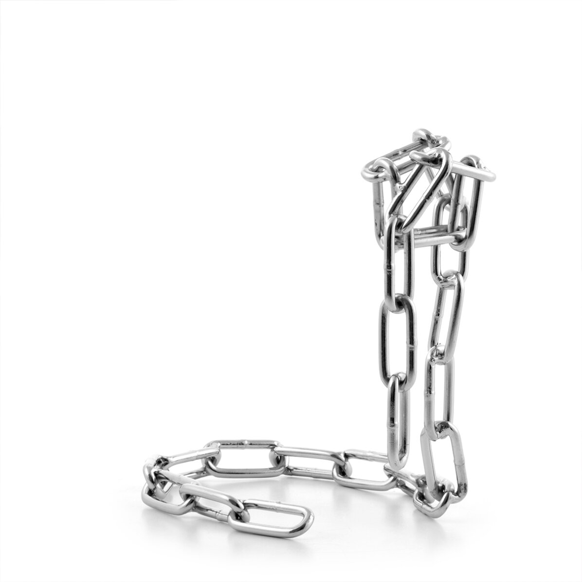 Chain-shaped wine rack