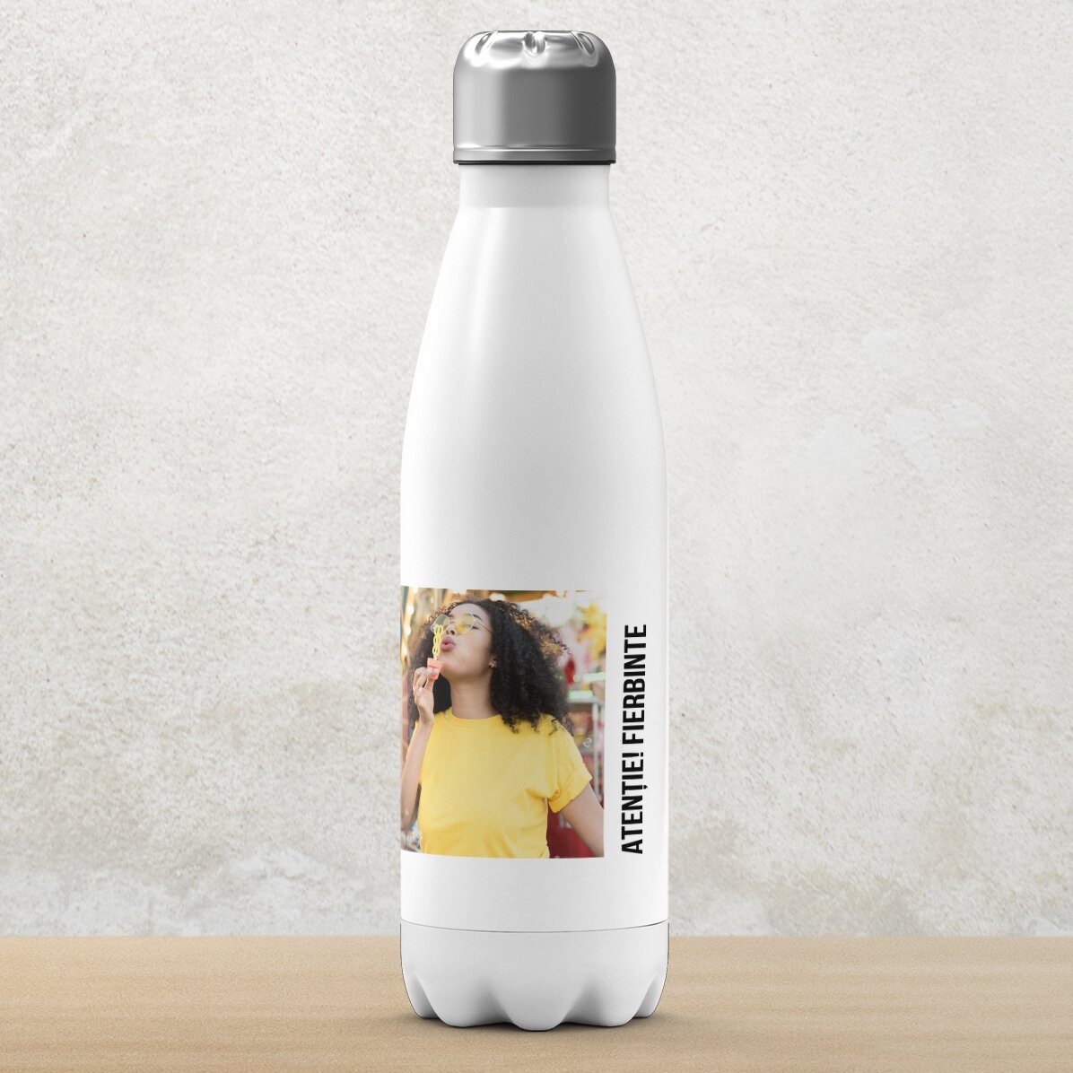 Thermos à base blanche personnalisé avec une photo et un texte