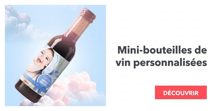 Mini-bouteilles de vin personnalisées pour un baptême