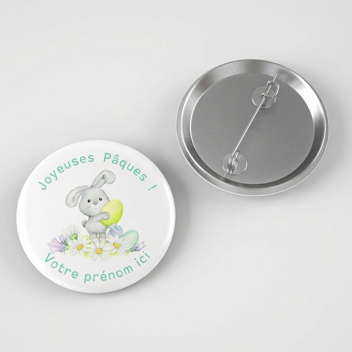 Badge personnalisé avec inscription - Joyeuses Pâques !