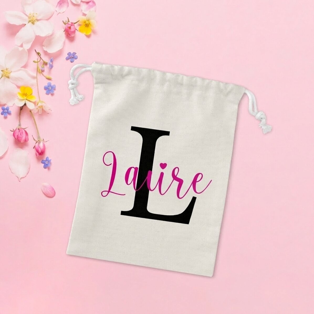 Petit sac cadeau personnalisé avec un prénom et une initiale
