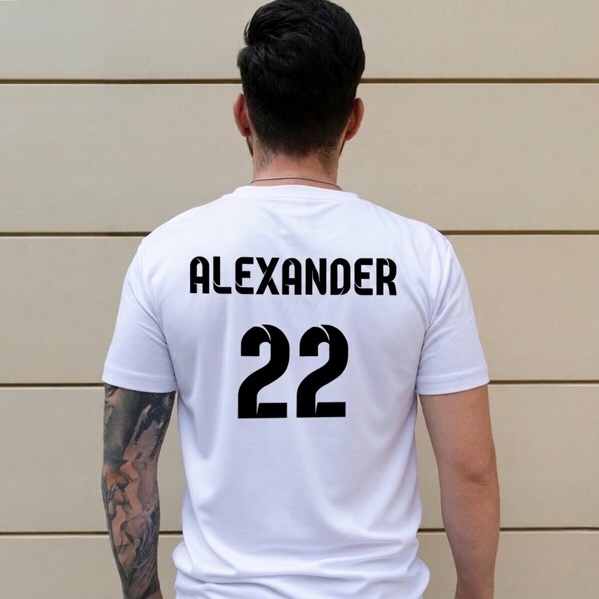 Maillot de sport personnalisé au dos avec nom et numéro - modèle football