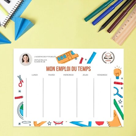 Emploi du temps personnalisé avec texte, photo et logo