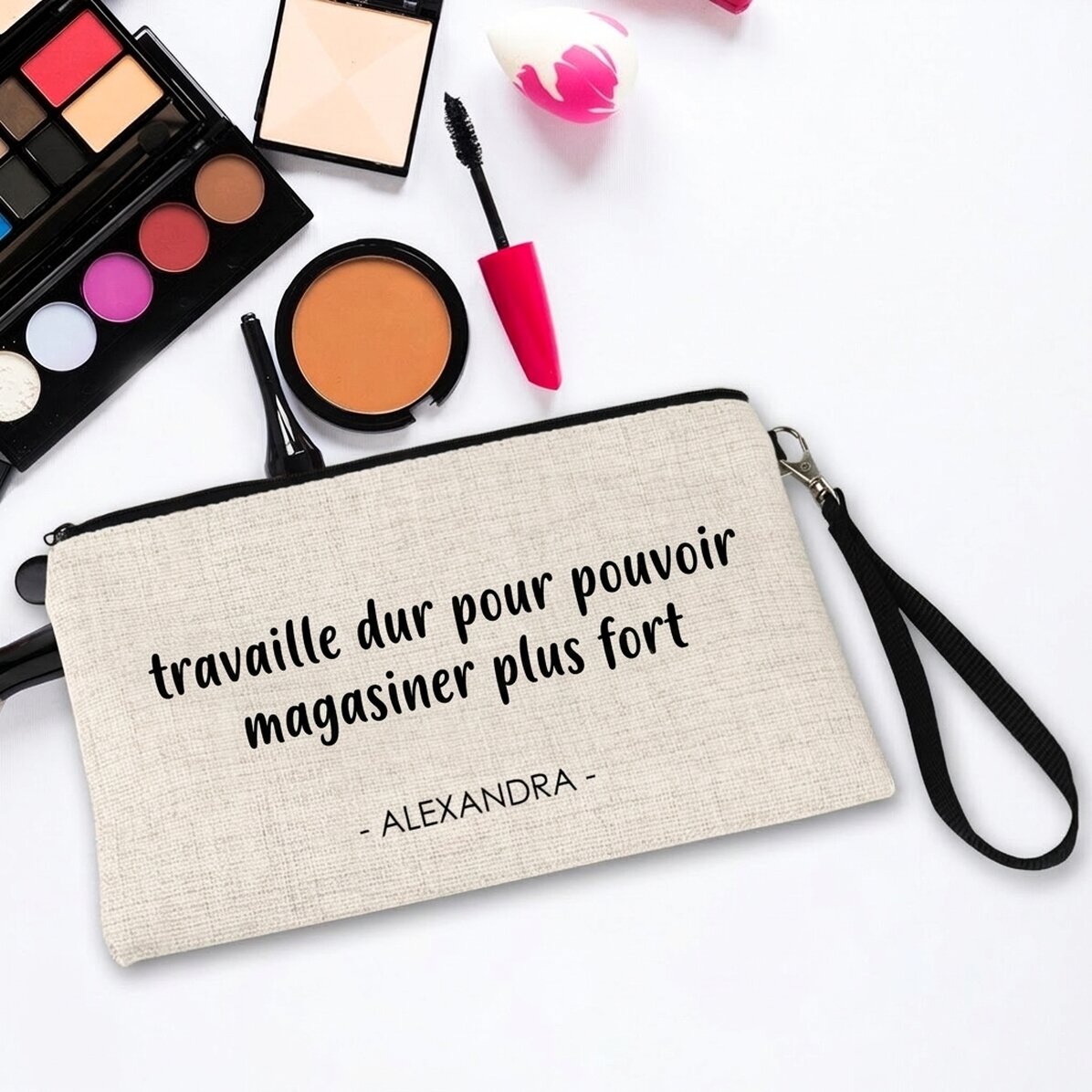 Petite trousse à maquillage personnalisée avec un texte