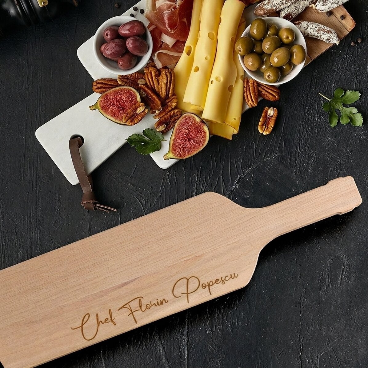 Coupe-fromage en forme de bouteille, personnalisé avec une signature