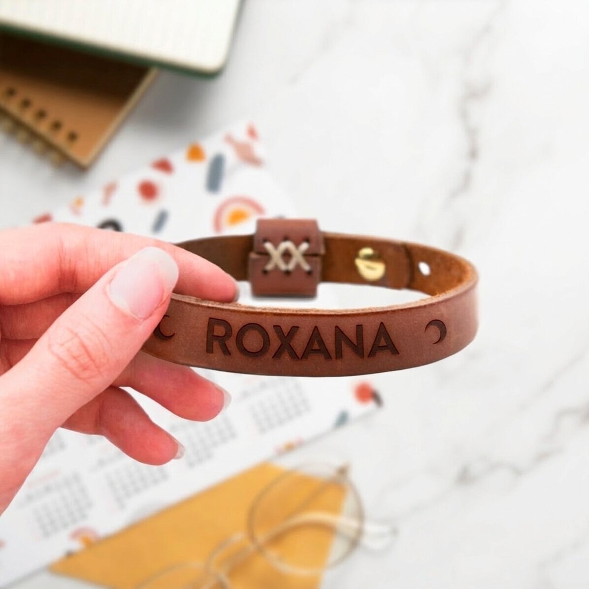 Bracelet en cuir personnalisé avec prénom pour femme - Croissant de lune