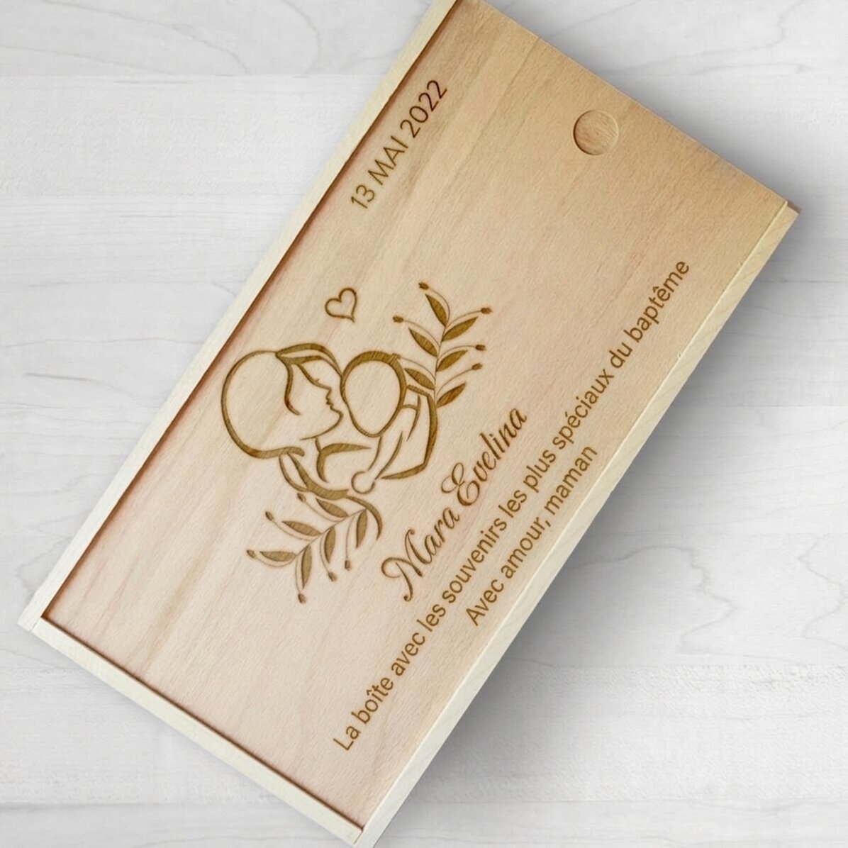 Coffret cadeau personnalisé en bois - Souvenirs de baptême