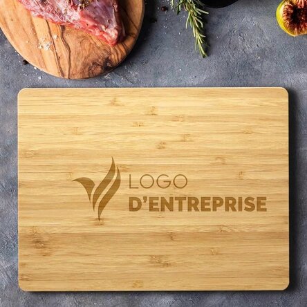 Planche à découper rectangulaire en bambou personnalisée avec un logo