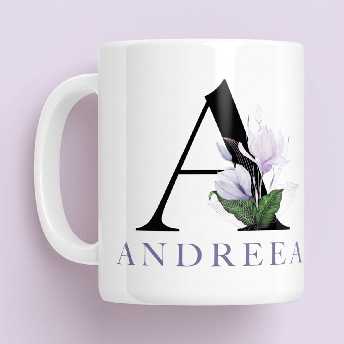 Tasse personnalisée avec une initiale et un prénom