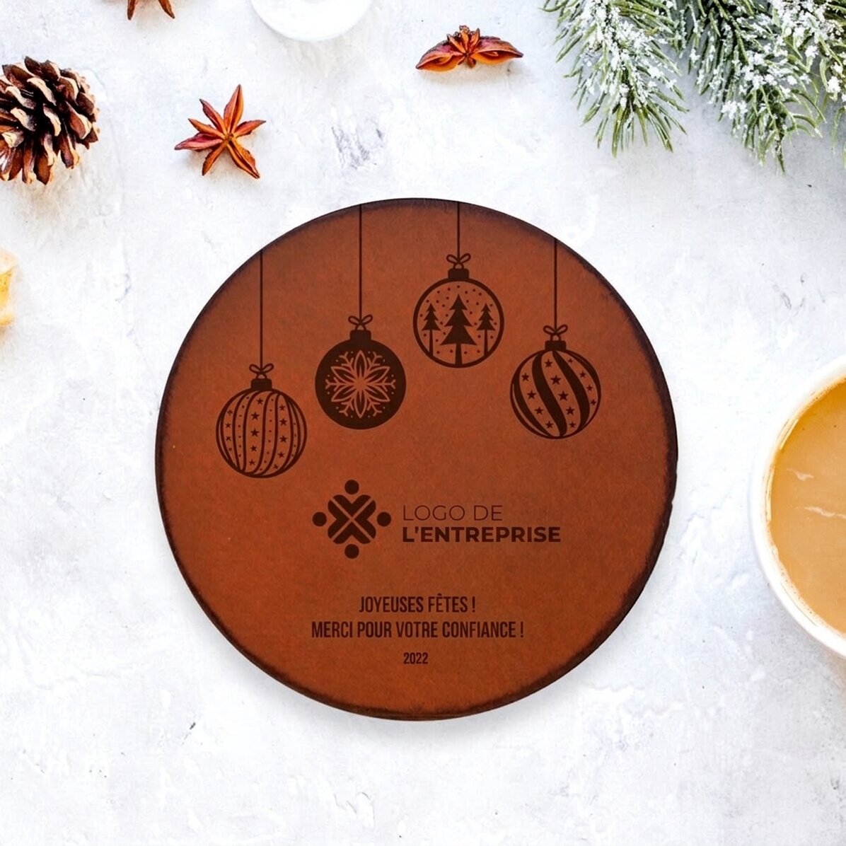Porte-verre en cuir personnalisé avec logo et message - Boule de Noël