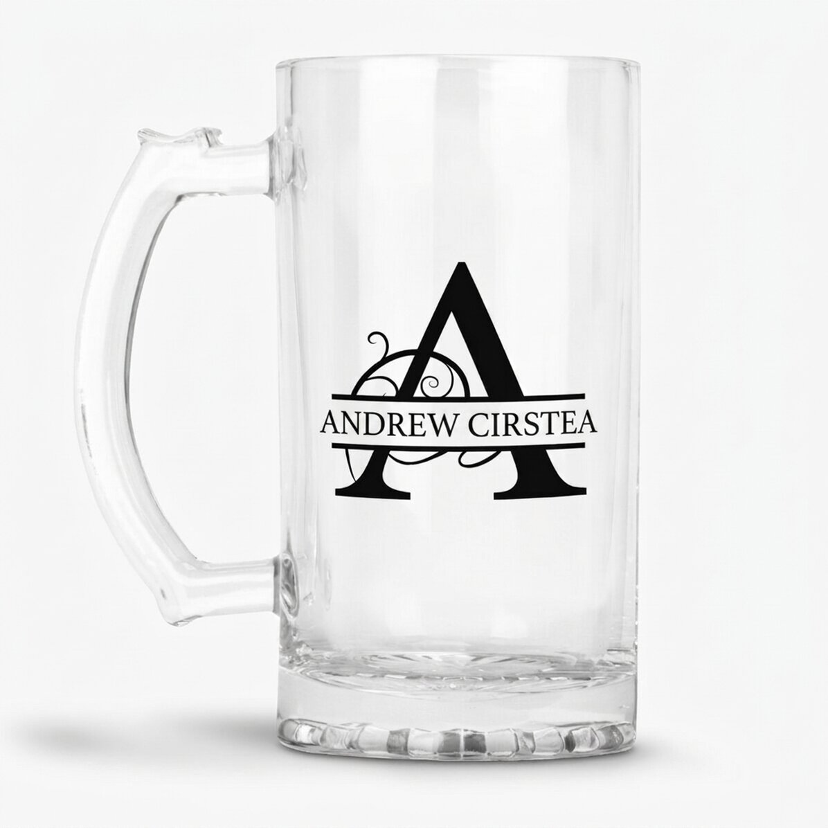 Chope à bière personnalisée avec un monogramme