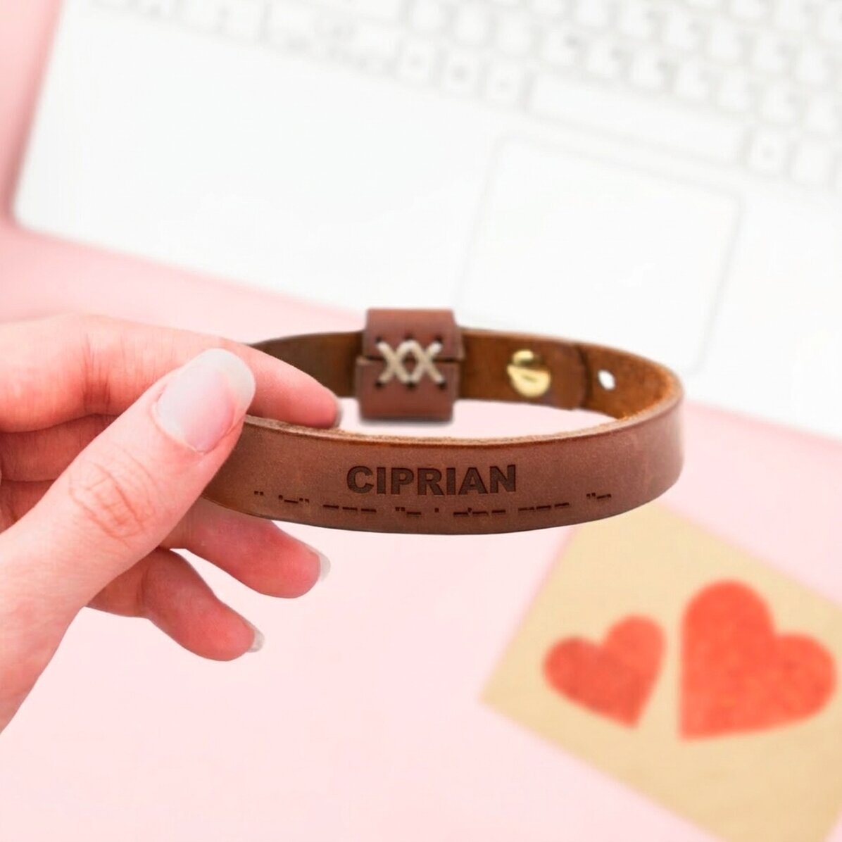 Bracelet en cuir personnalisé avec le message « Je t