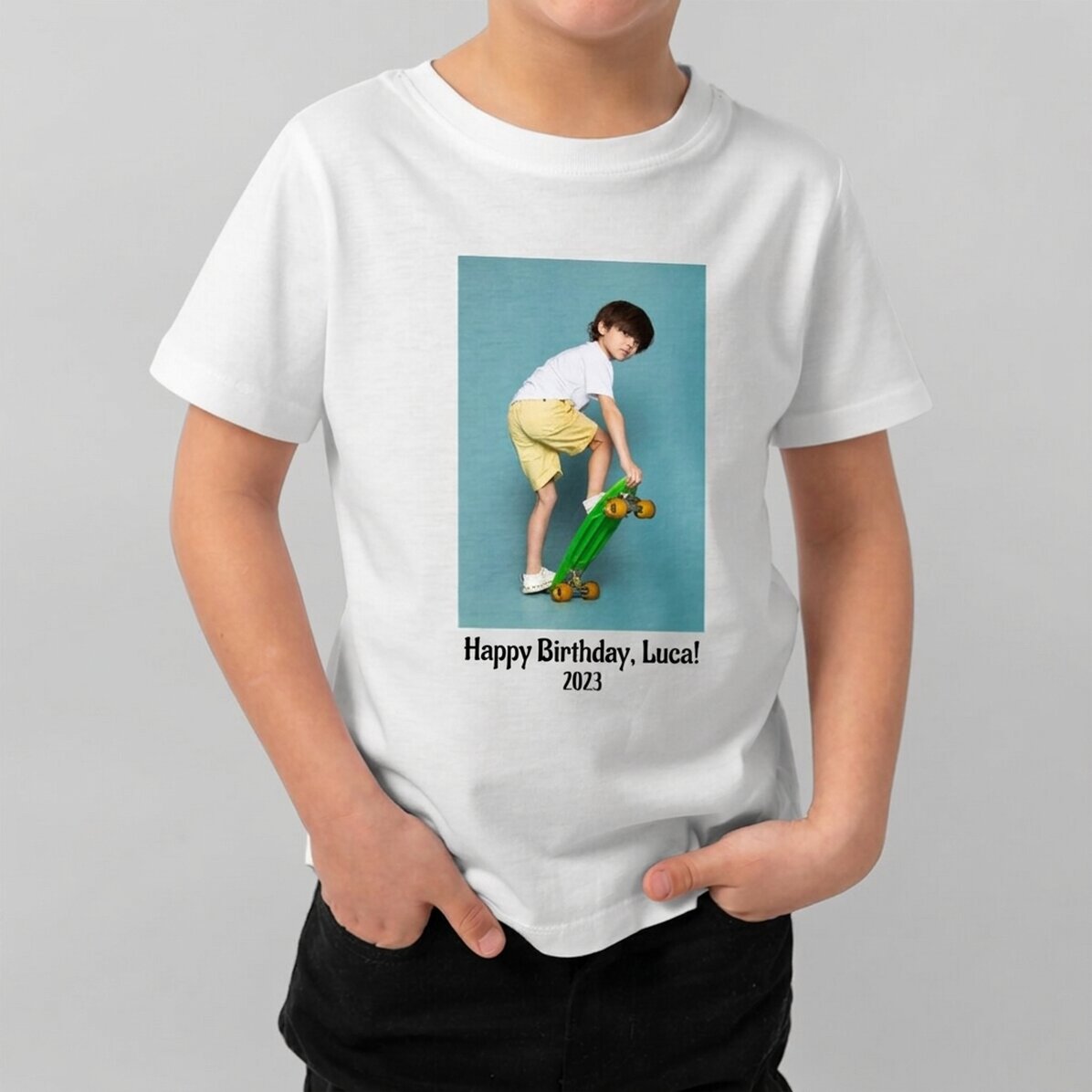 T-shirt en coton pour enfants, personnalisé avec une photo portrait et un texte