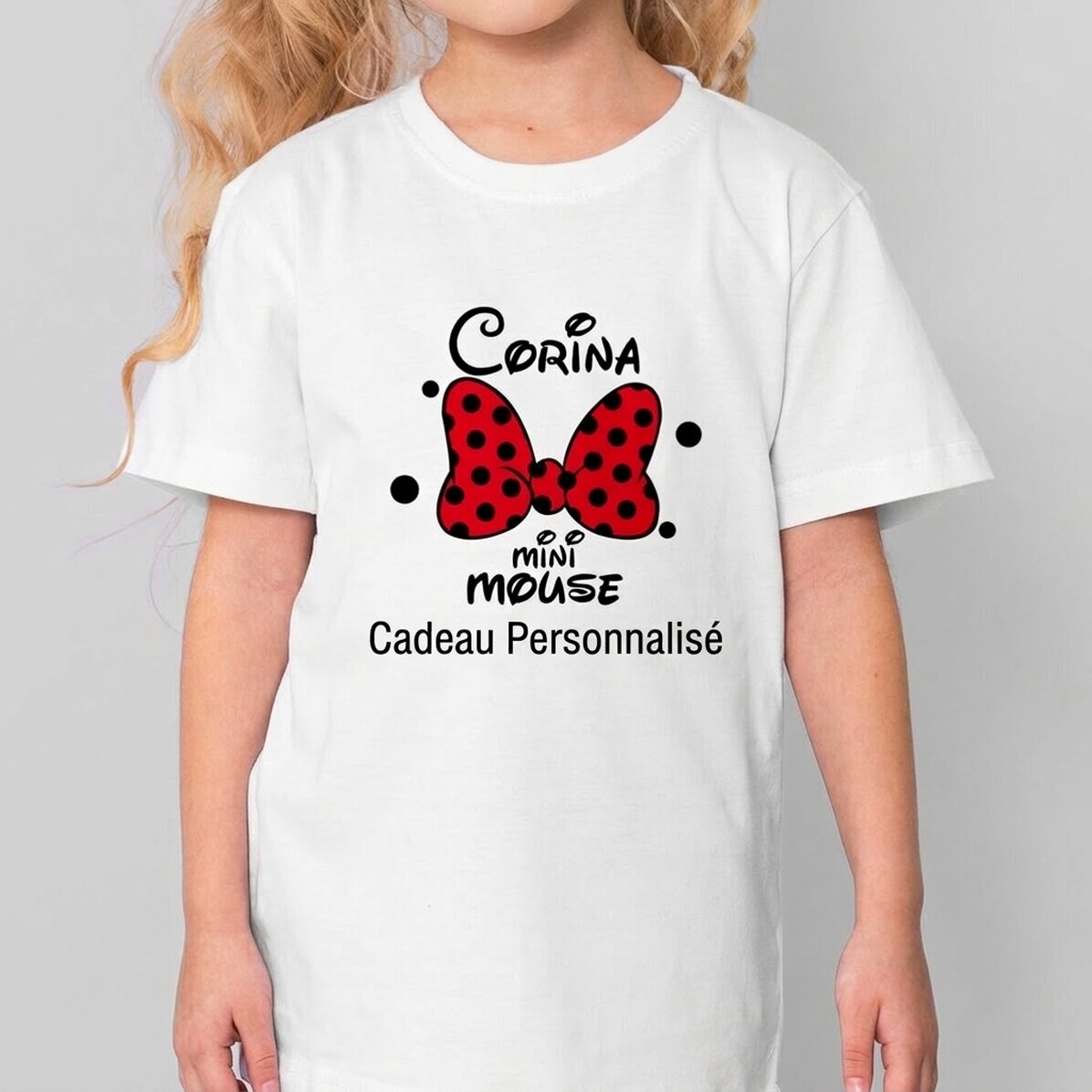 T-shirt en coton pour enfants personnalisé avec un texte - Mini Mouse