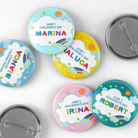 Badge personnalisé avec un message pour la Journée de l'enfant