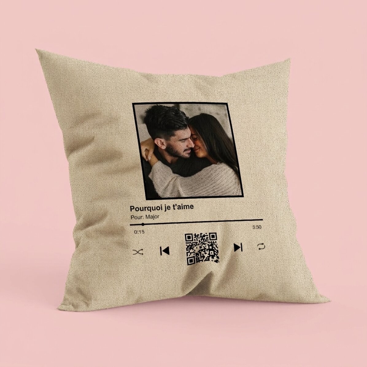 Coussin personnalisé avec une photo, un texte et un code QR - Notre chanson - Dans