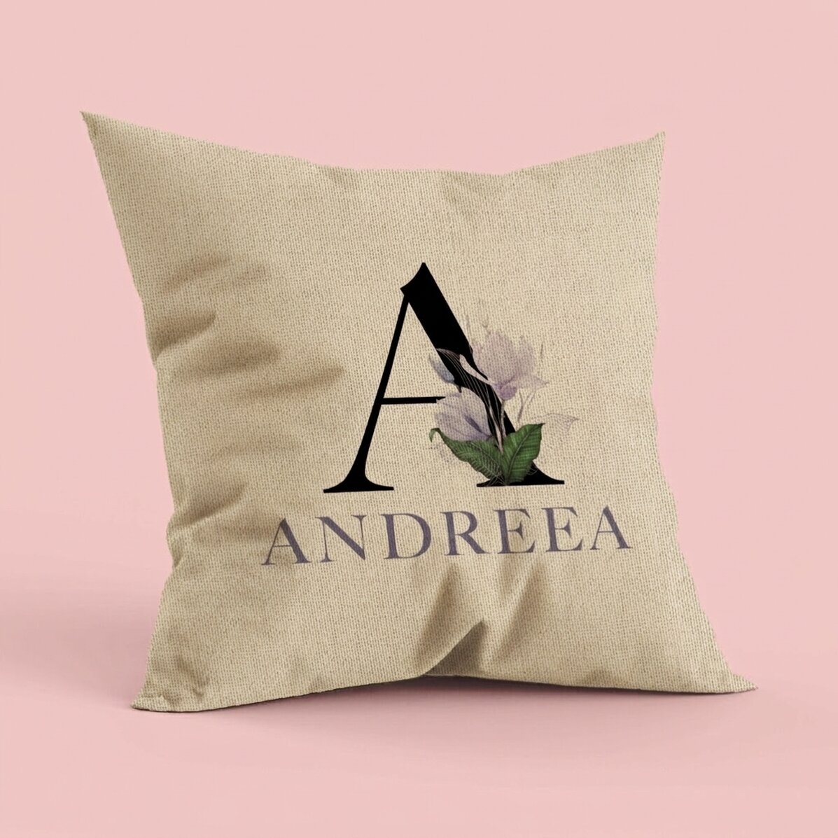 Coussin personnalisé avec une initiale et un prénom - À