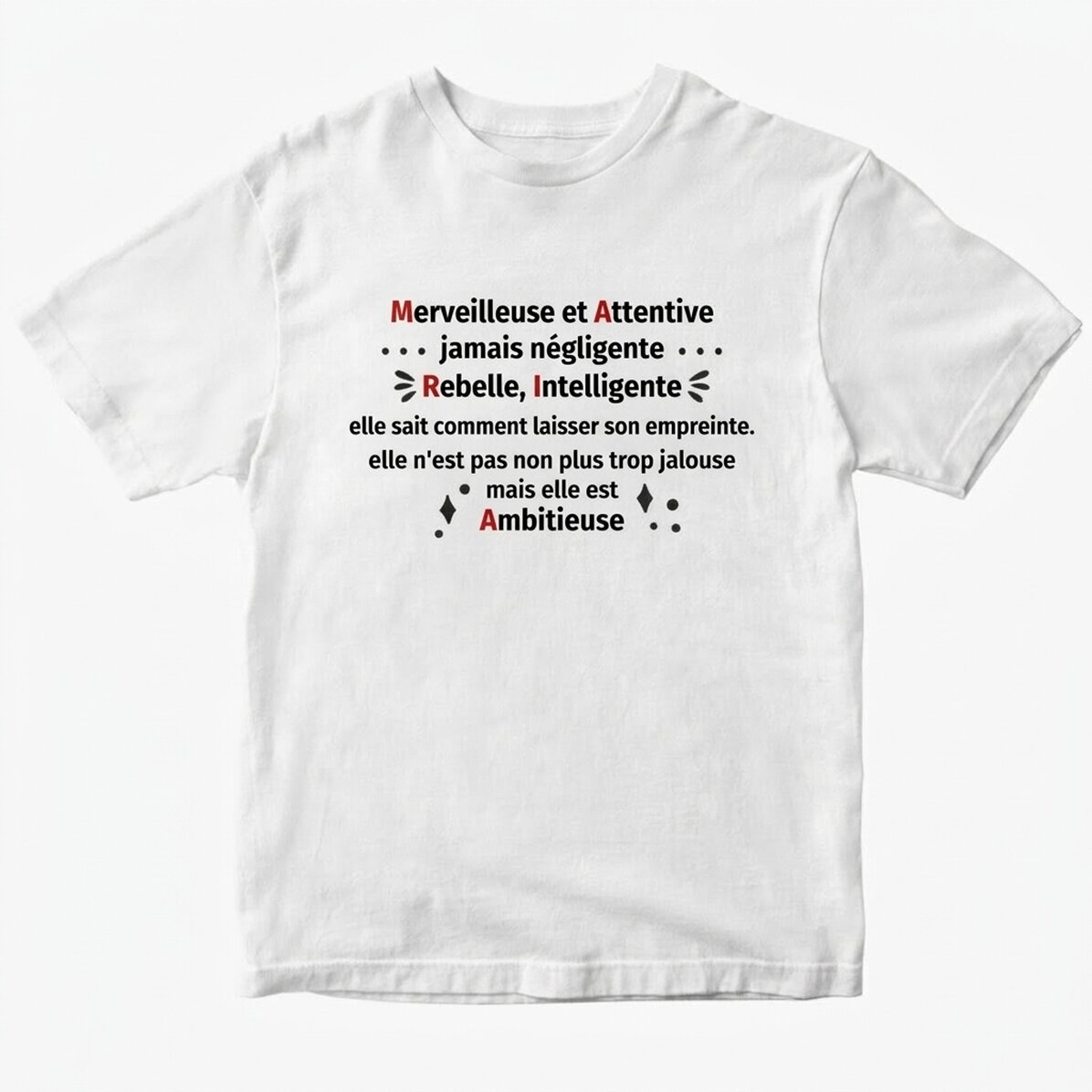 T-shirt en coton personnalisé avec le texte « M.A.R.I.A. »