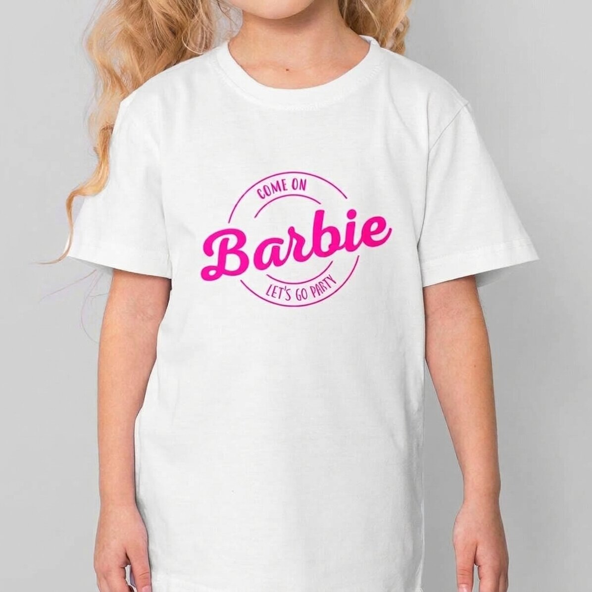 T-shirt en coton pour enfants personnalisé avec un texte - Barbie