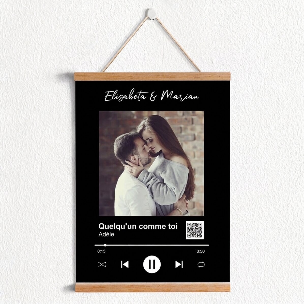Affiche personnalisée avec une photo, un texte et un code QR - Notre chanson