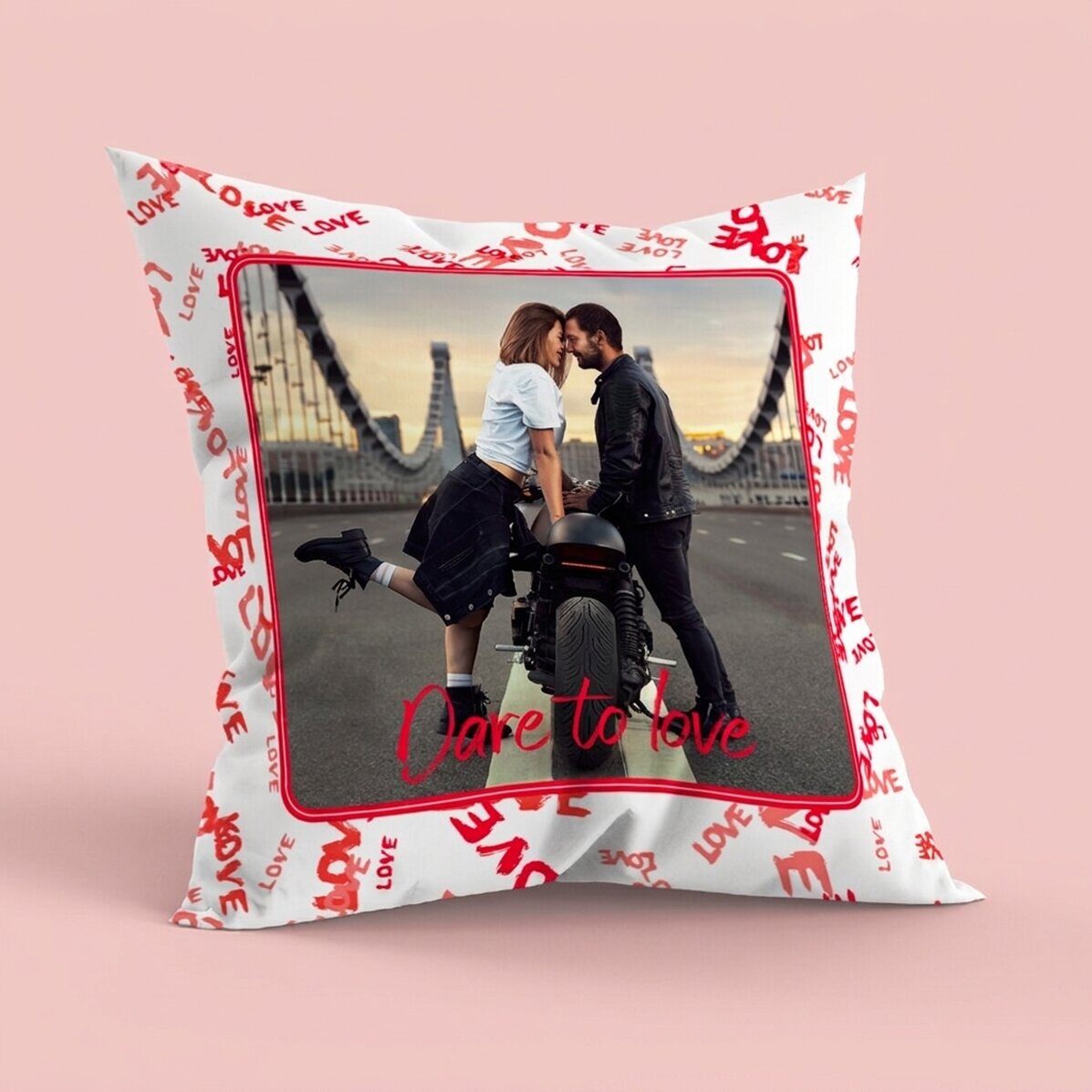 Coussin personnalisé avec 5 photos, grand format - Dare to love