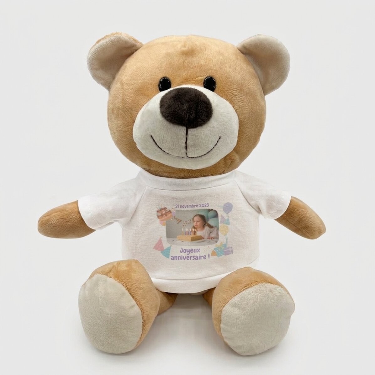 En plus, un ours en peluche personnalisé avec une photo et un message - Joyeux anniversaire