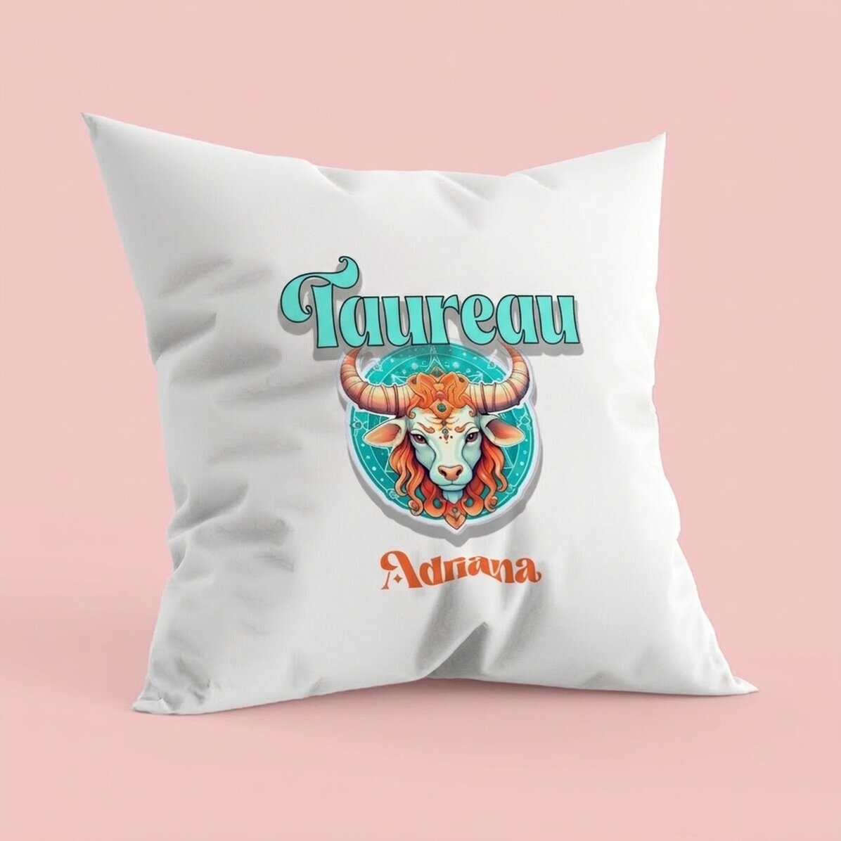 Coussin personnalisé avec prénom et signe du zodiaque - Taureau