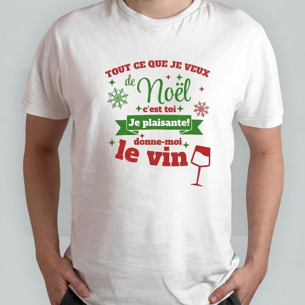 T-shirt en coton personnalisé avec un message de Noël - « Donne-moi mon verre ! »