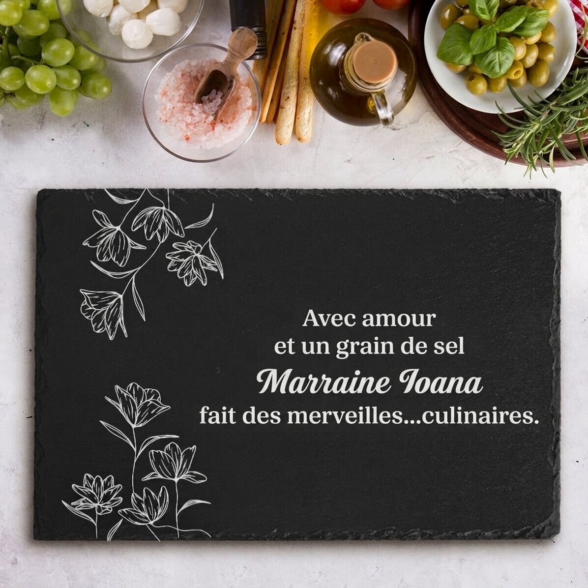 Plaque en ardoise gravée et personnalisée avec un message pour la marraine