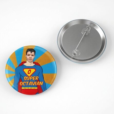 Insigne personnalisé avec prénom - Héros