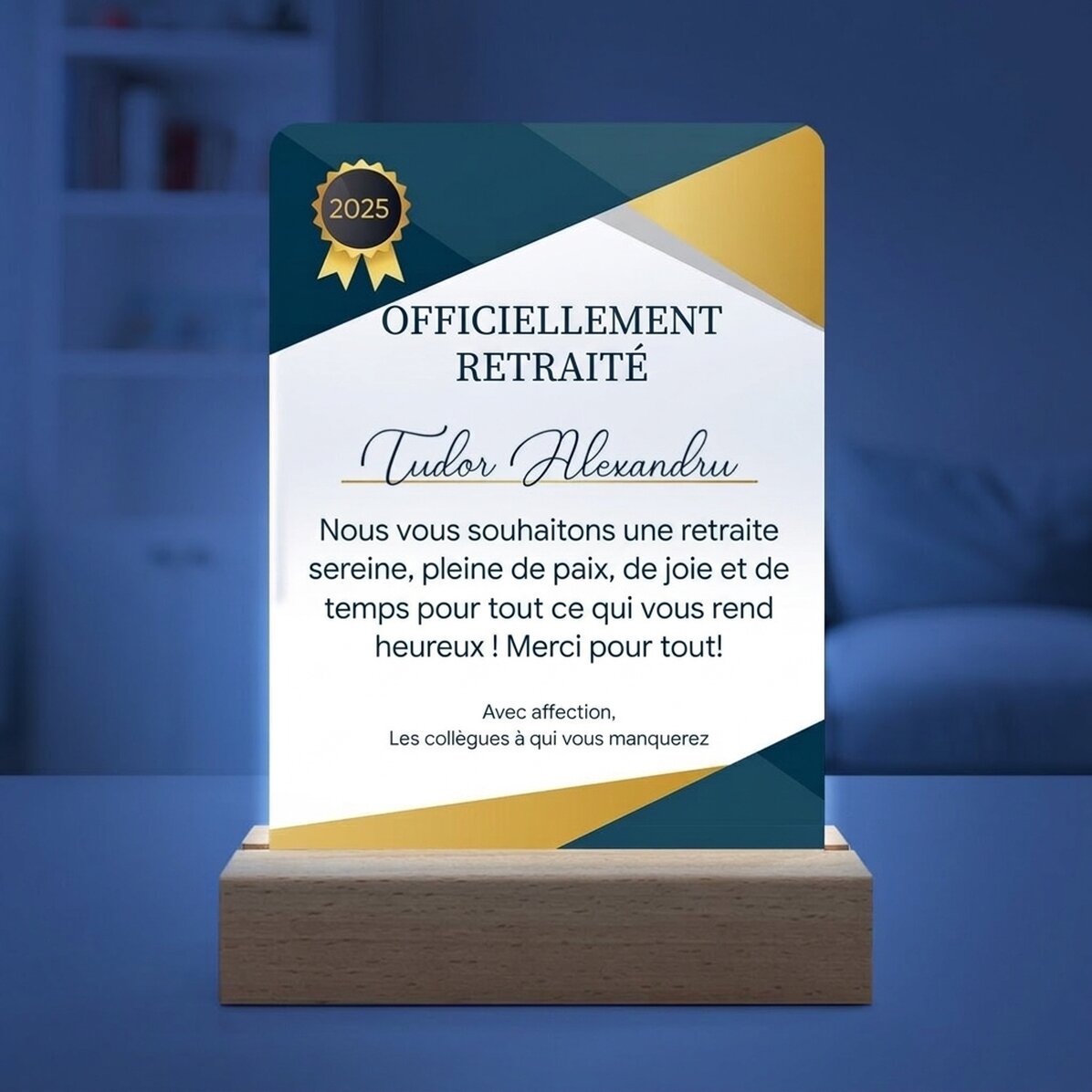 Lampe de veille LED personnalisée avec inscription - Officiellement à la retraite