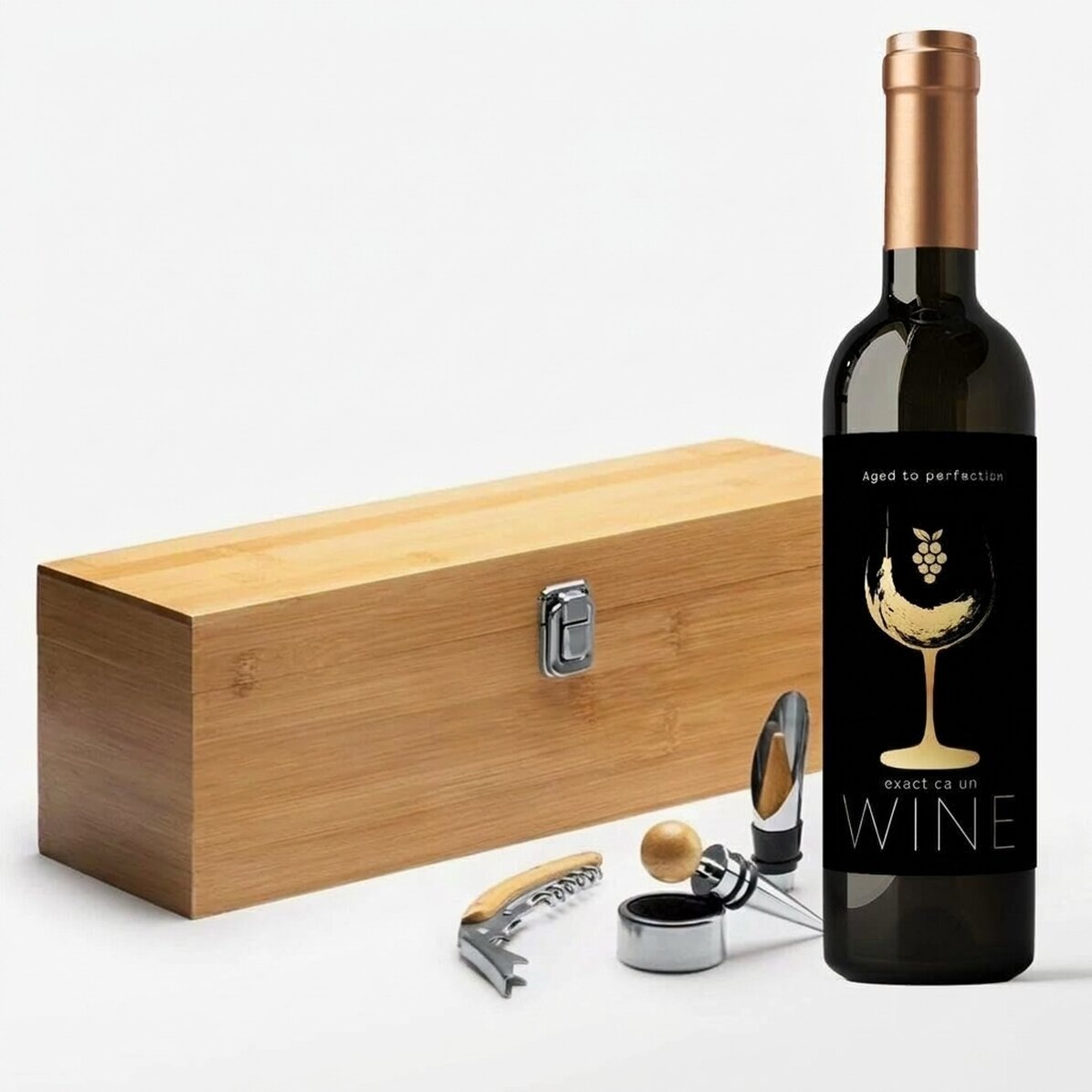 Coffret cadeau comprenant une bouteille de vin et une boîte en bambou avec des accessoires