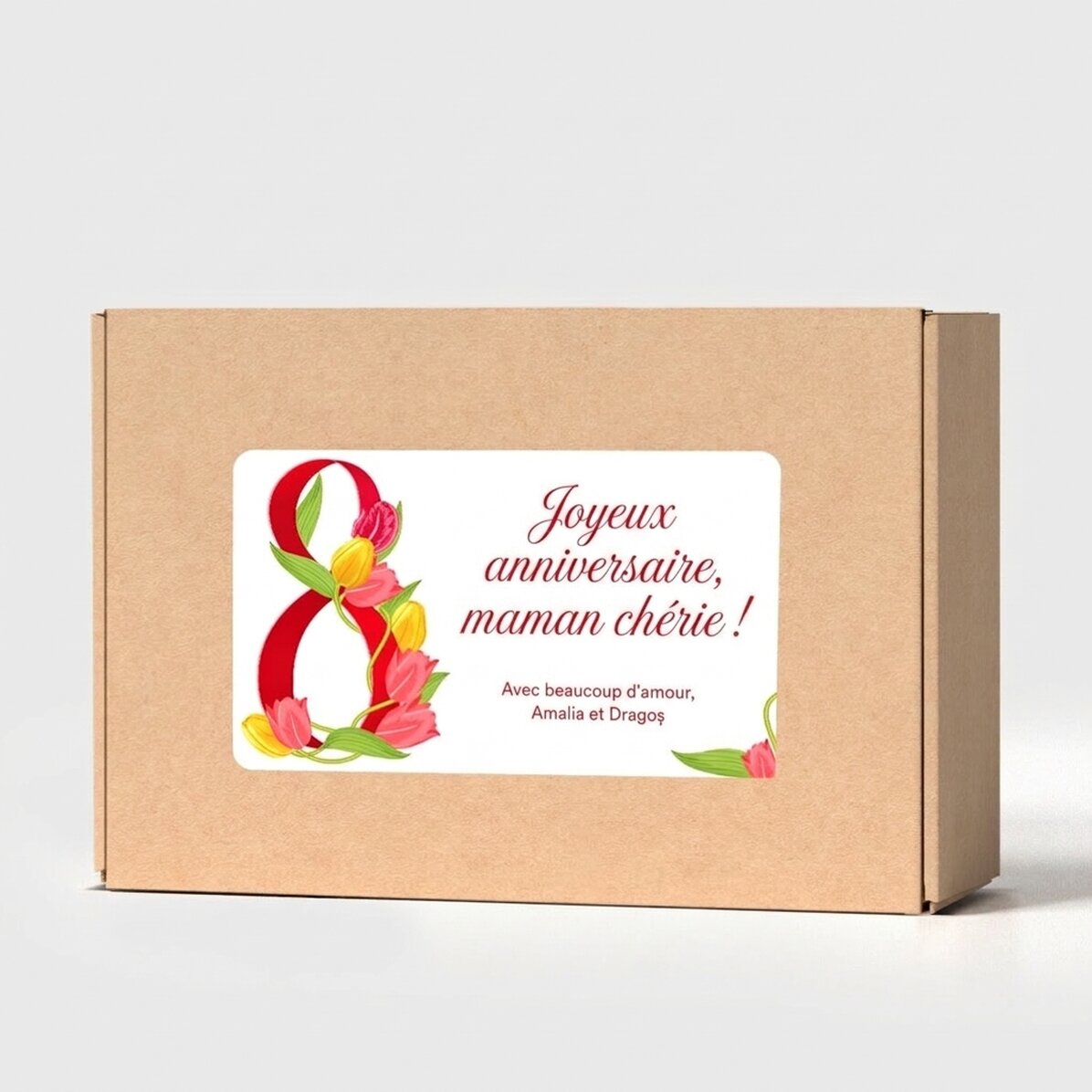 Boîte en papier kraft personnalisée avec un autocollant portant un message pour le 8 mars
