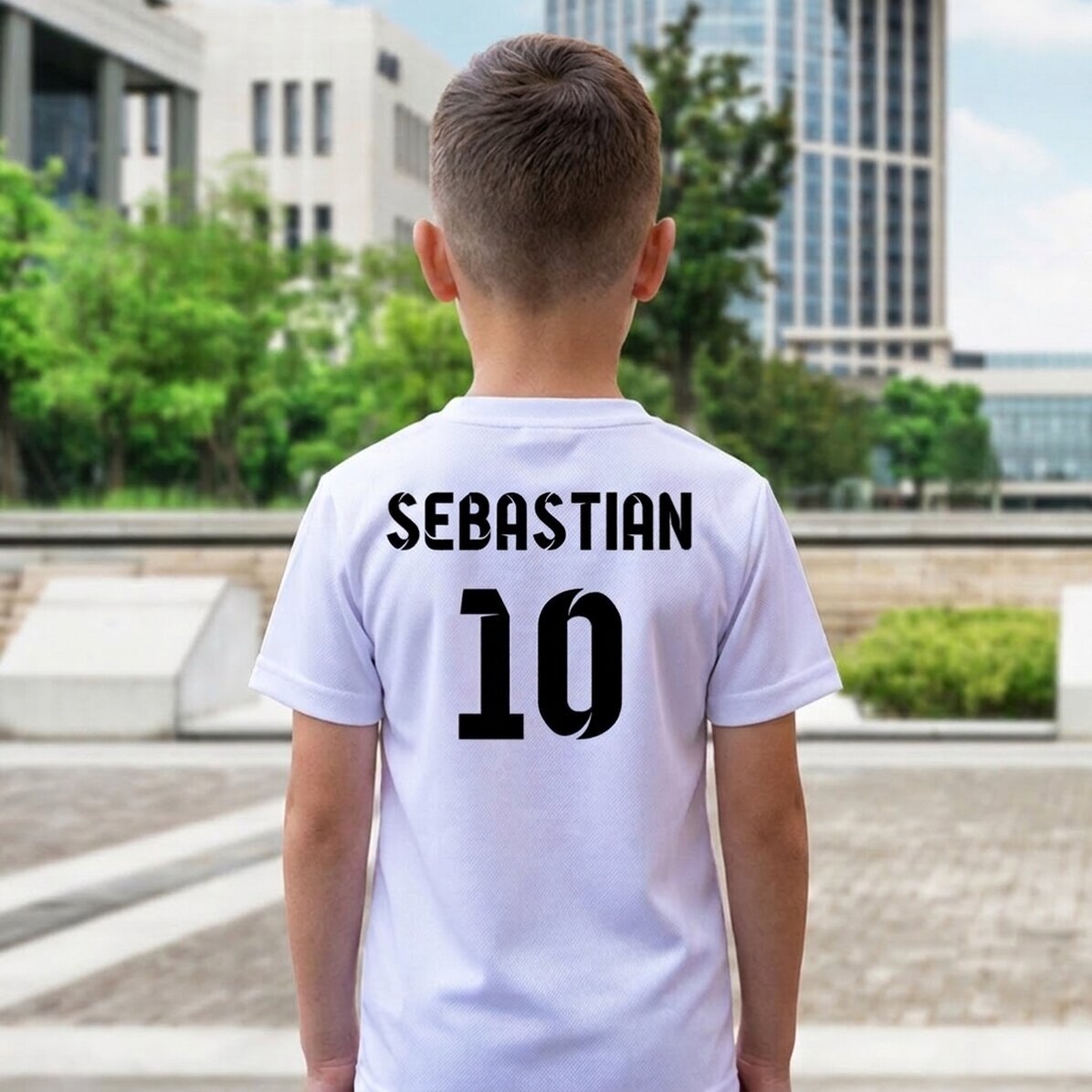 T-shirt de sport pour enfants, personnalisé au dos avec un nom et un numéro - modèle football