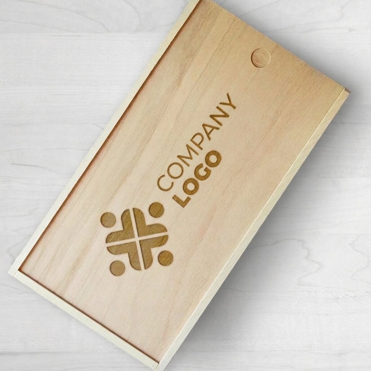 Coffret cadeau personnalisé en bois avec logo