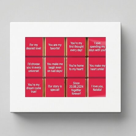 Coffret cadeau contenant 12 mini-chocolats personnalisés avec des messages