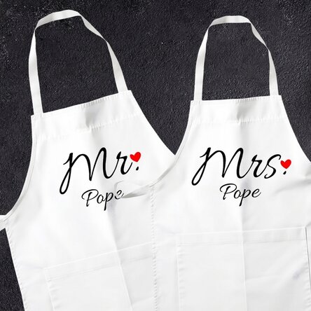 Personalised aprons for couples - Mr & Mrs