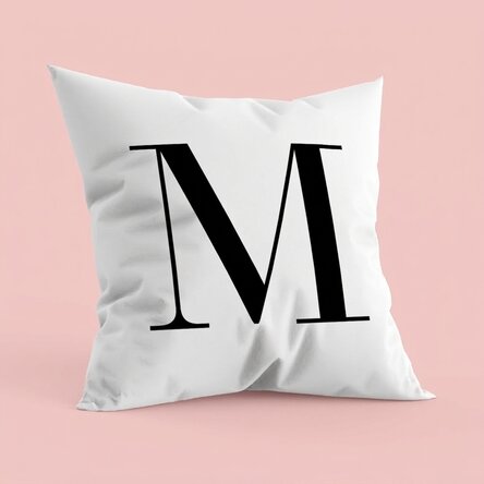 Coussin personnalisé avec une initiale