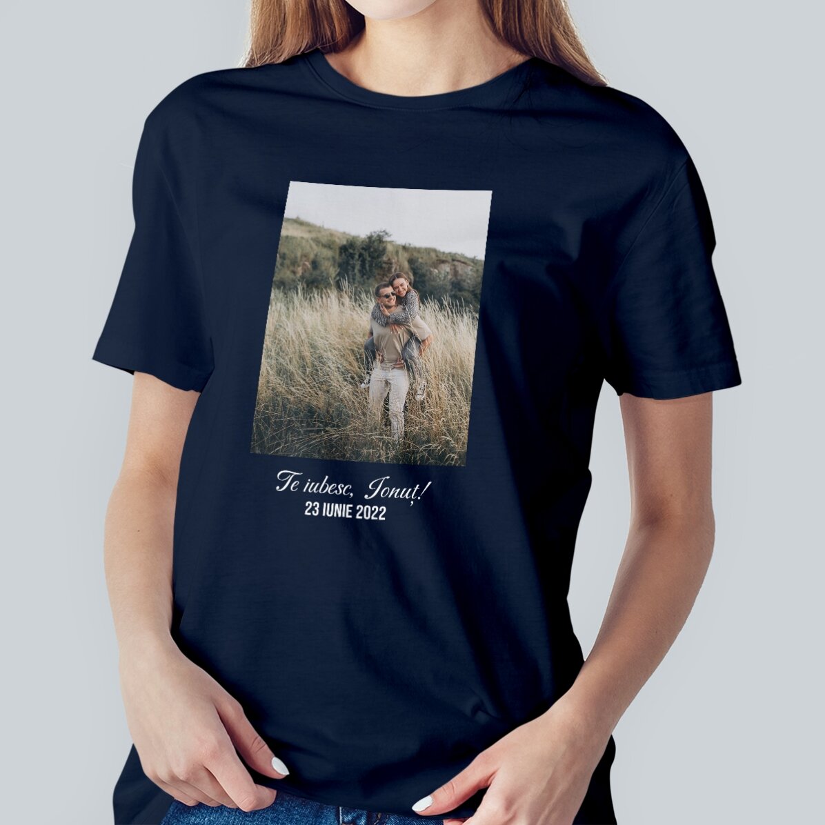 T-shirt en coton personnalisé avec une photo en portrait et un texte